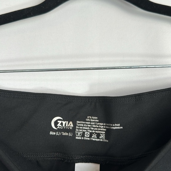 Zyia Active Black Ascend Capri Joggers Size Large - Picture 8 of 8